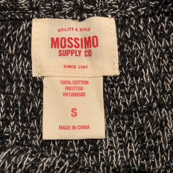 This is a really cute knit skirt in black and white tweed. - Picture 4 of 5